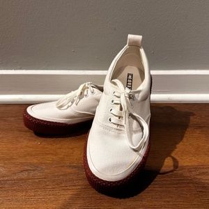 $620 NWOB Celine Canvas White Sneakers shoes 38 - fit like 37